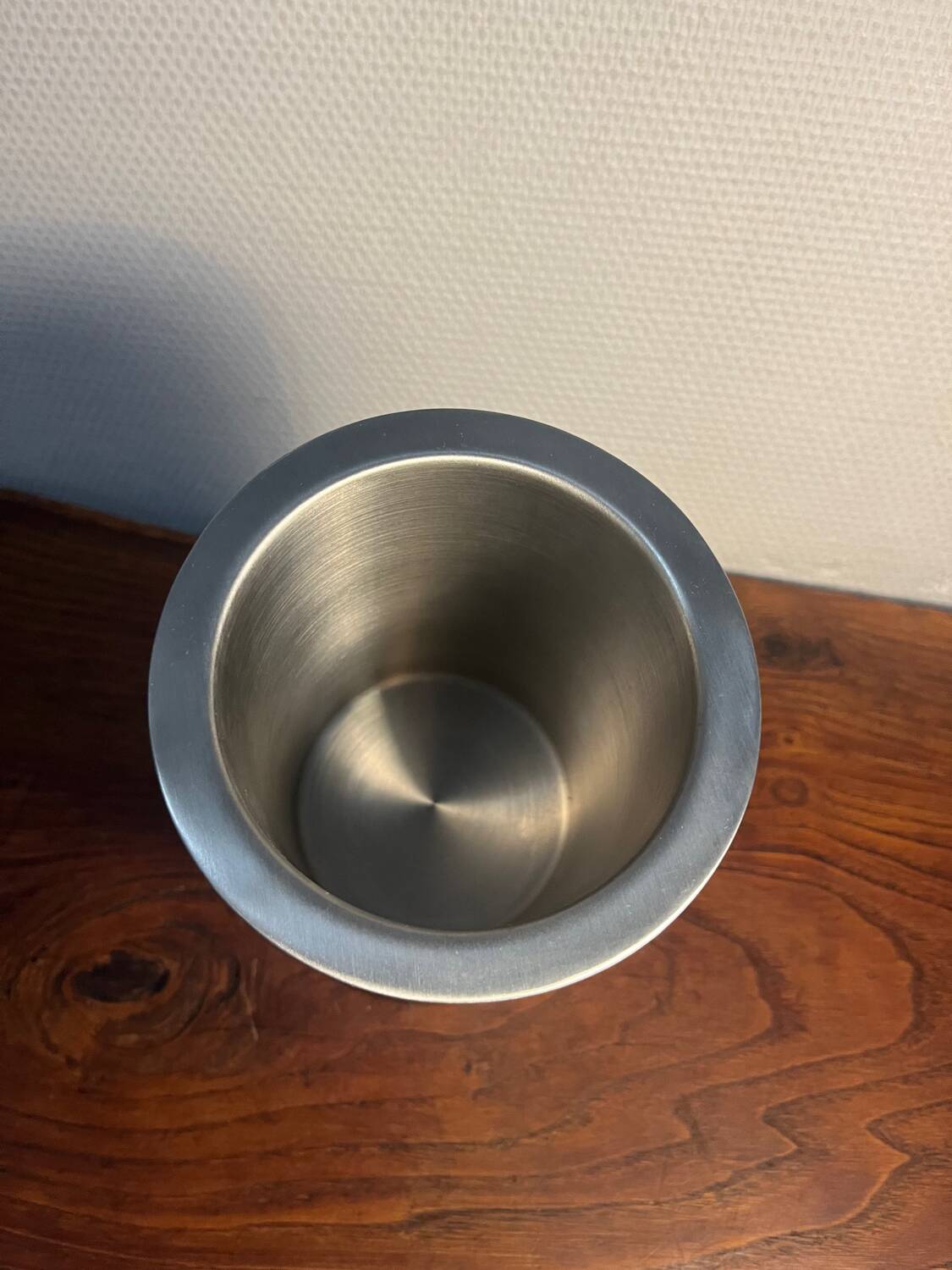 Stainless steel bottle cooler bucket