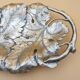 Brass plateau in the shape of vine leaves, large catchall.