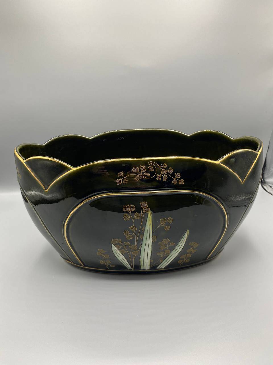 Rare Art Nouveau Ensemble circa 1900 – Glazed ceramic with iris decoration – Trio