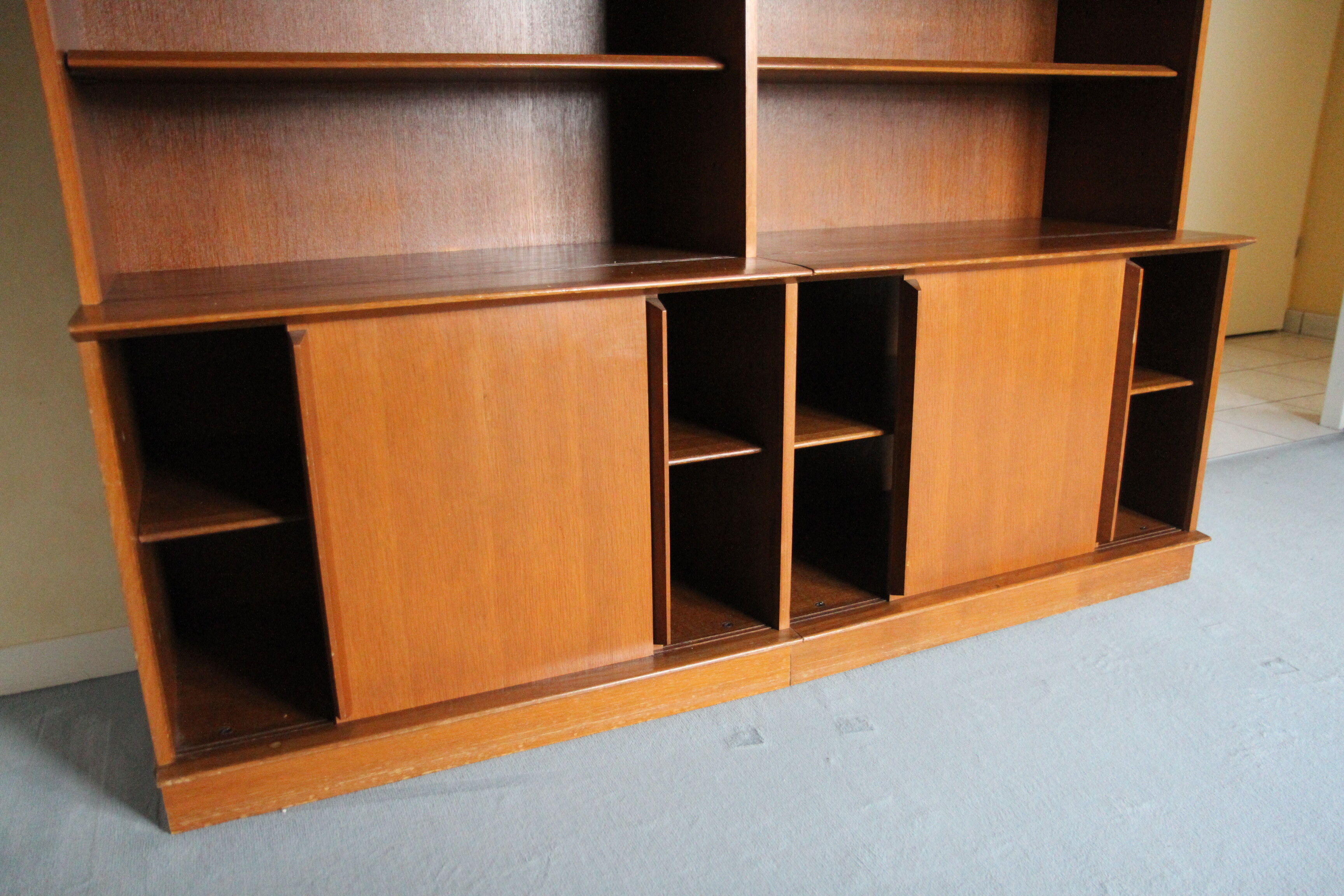 Oscar oak bookcase early 1950s