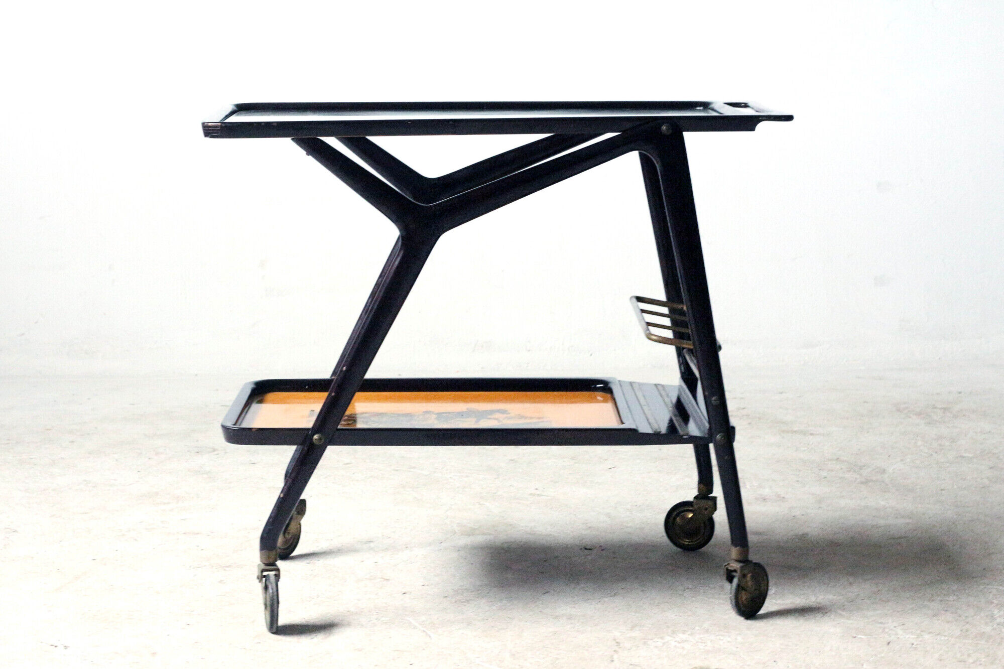 Vintage drinks trolley/ bar cart