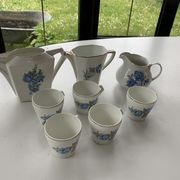 Coffee service in white porcelain pattern pink blue art deco
