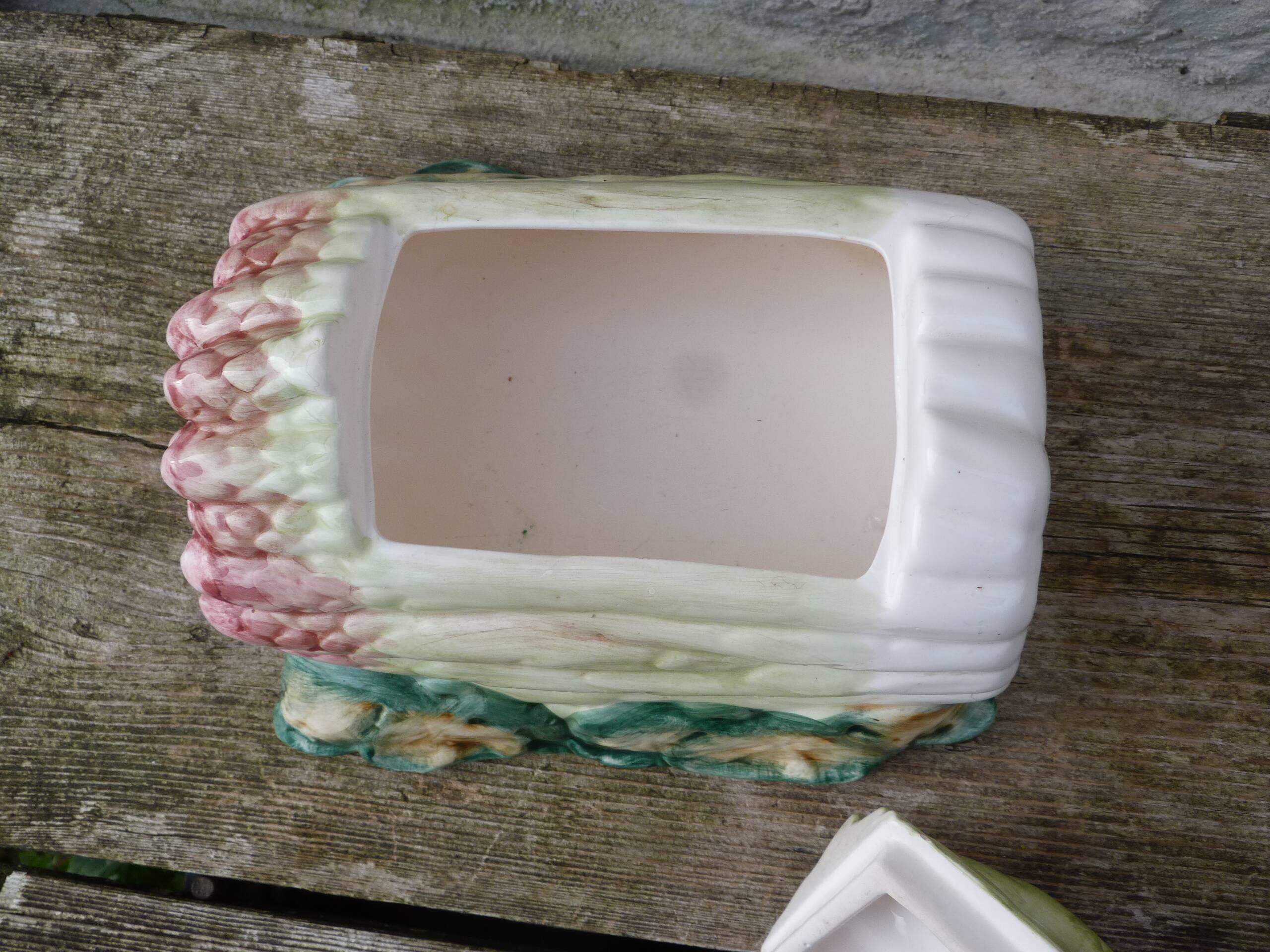 Asparagus service in slipware