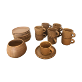 Coffee service in reeds