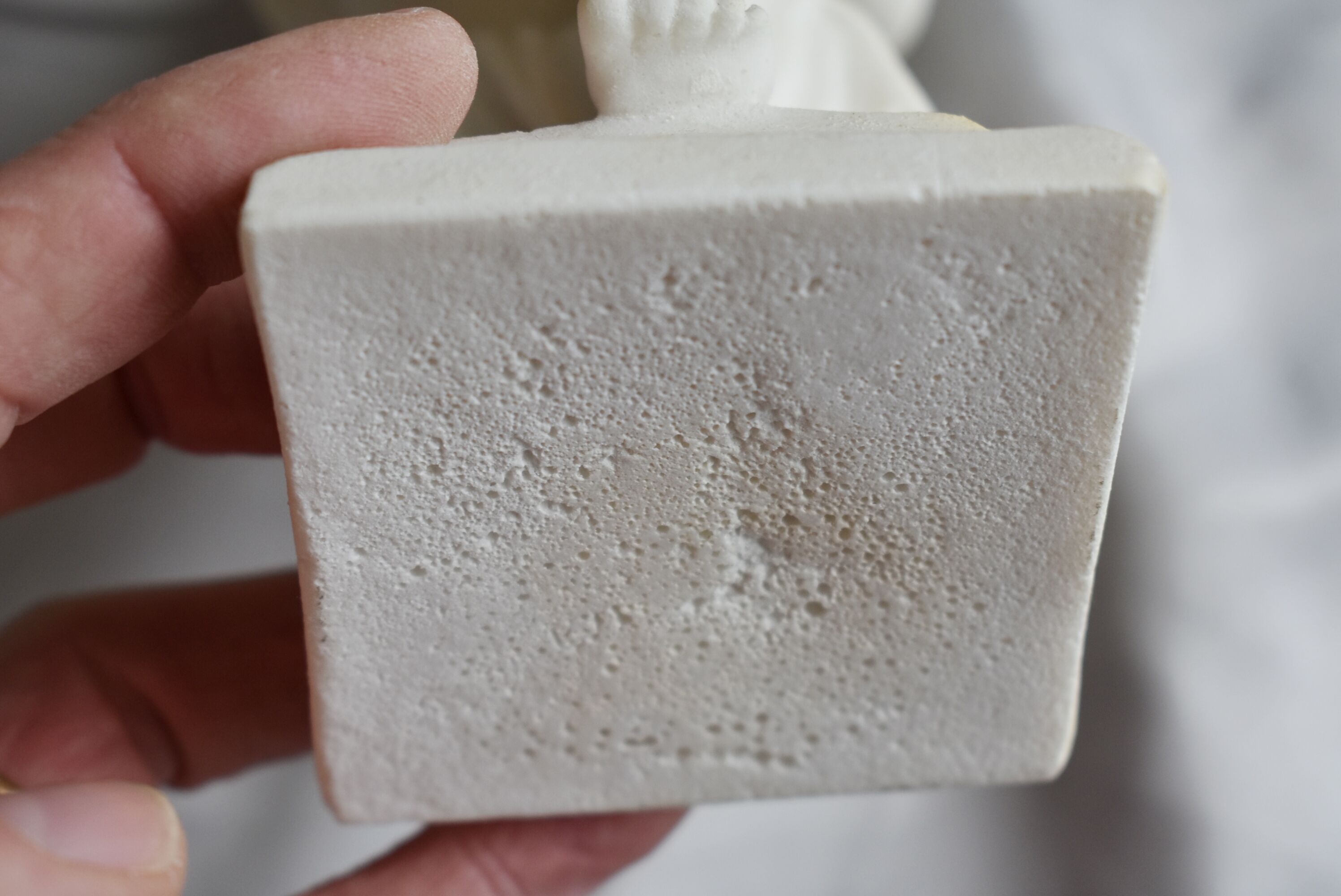 Charming Canova style children's statuette in marble powder (Italy)