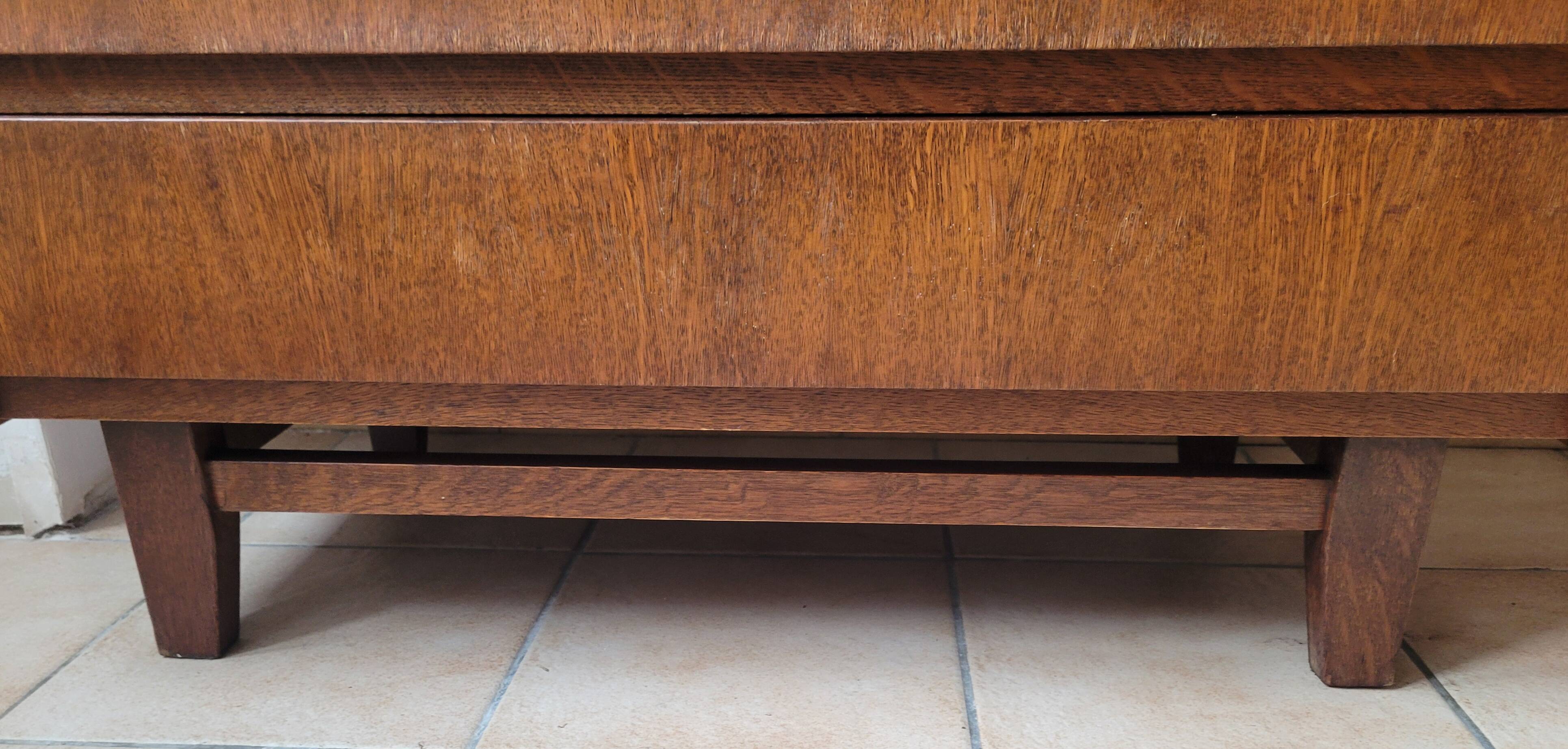 Vintage oak chest of drawers