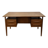 Raised Scandinavian desk from the 60s