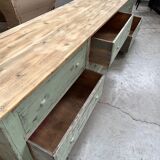 Patinated workshop furniture from the early 20th century.