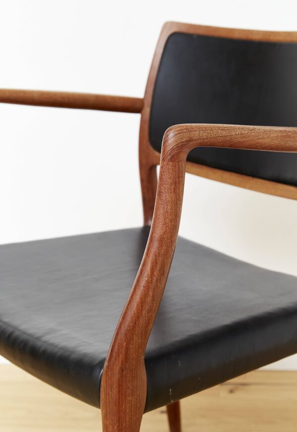Chaise Niels Otto Møller n°65 pour JL Møller