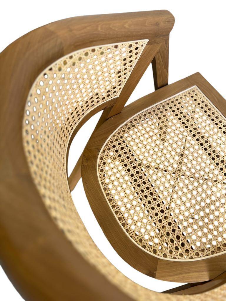 Curved 'Wabisabi' dining chair