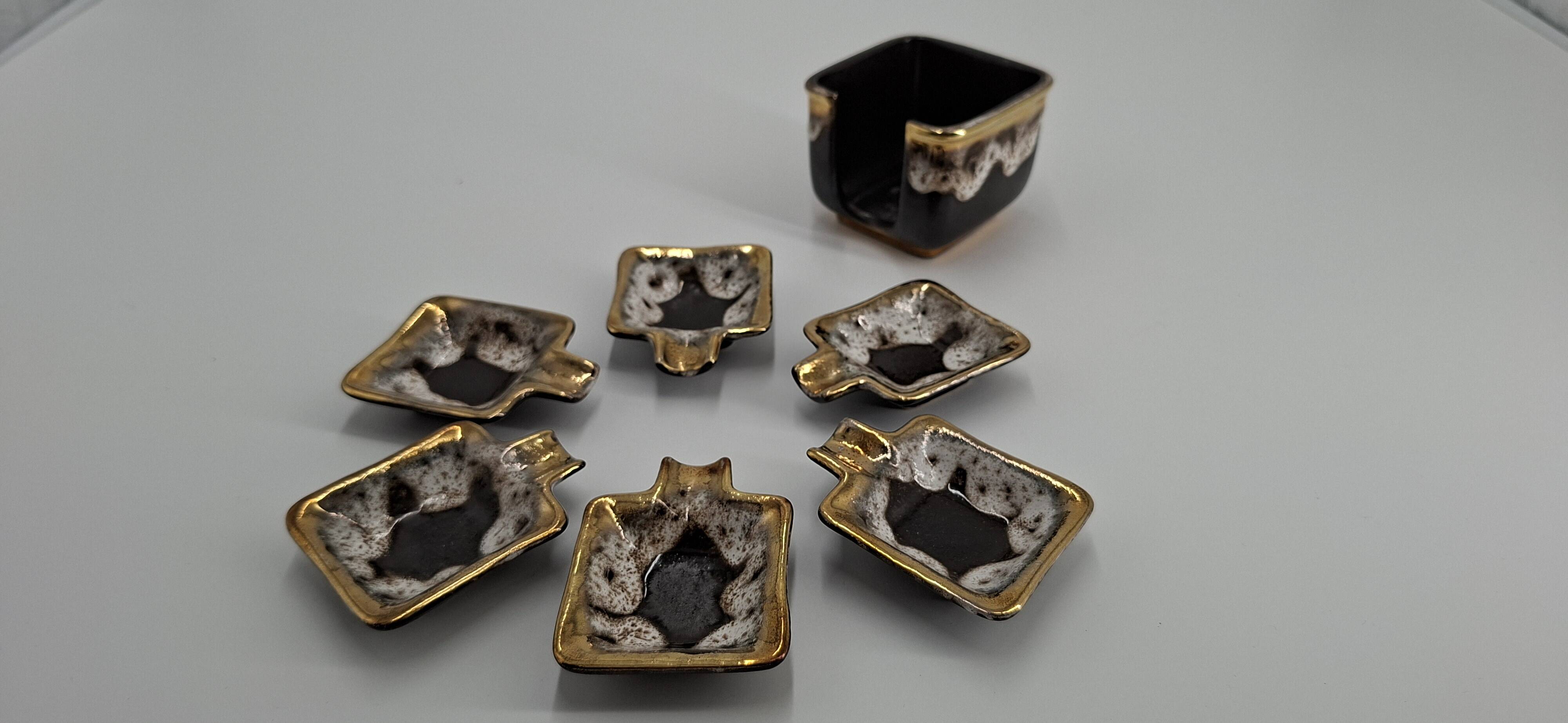 Ensemble de 6 cendriers et porte cendriers en céramique -1970