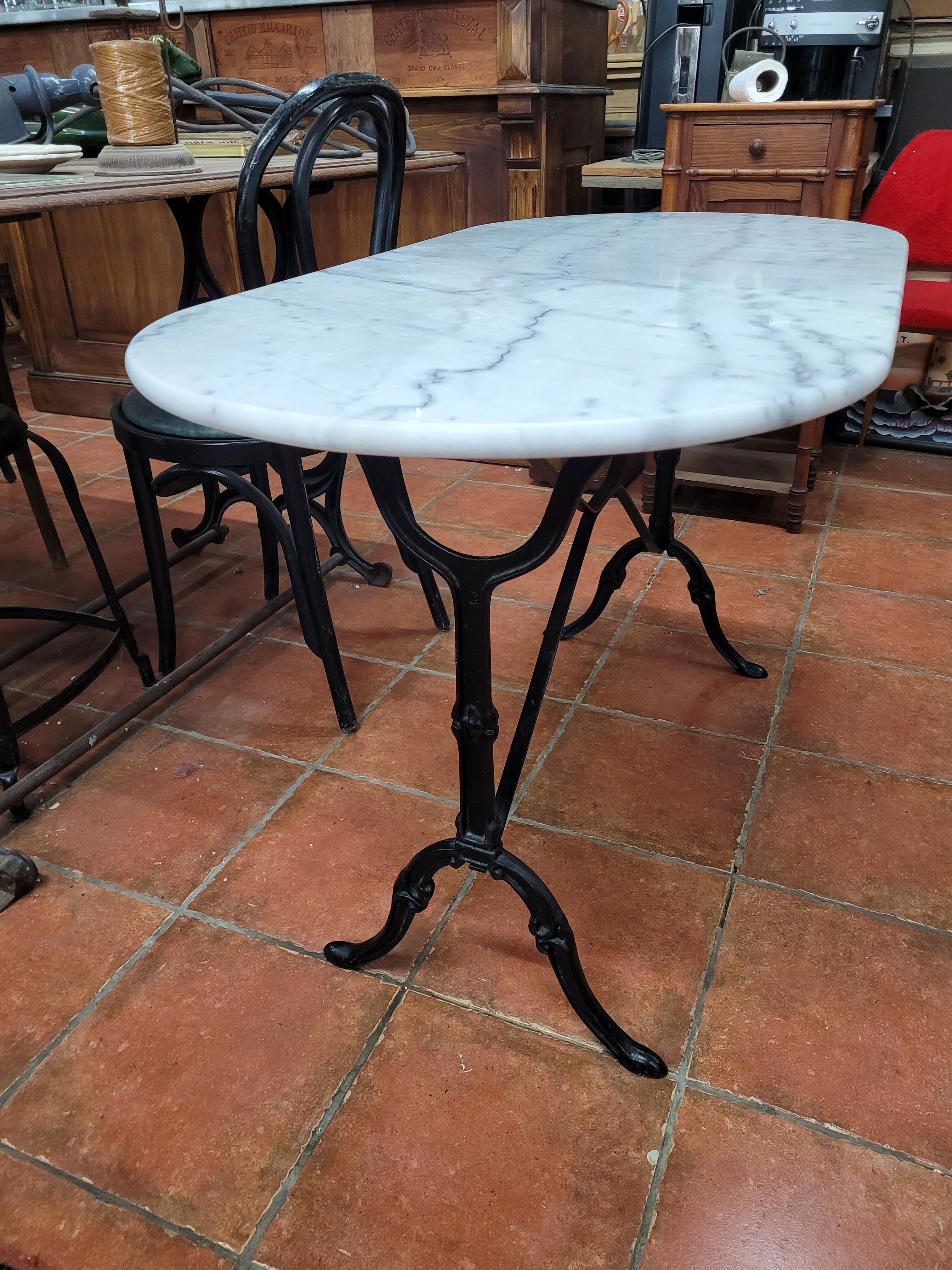 Table de bistrot marbre