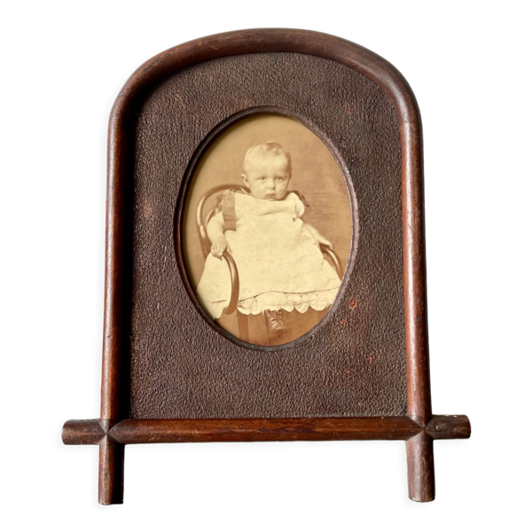 Cadre antique en bois sculpté mesures 22 cm x 18 cm