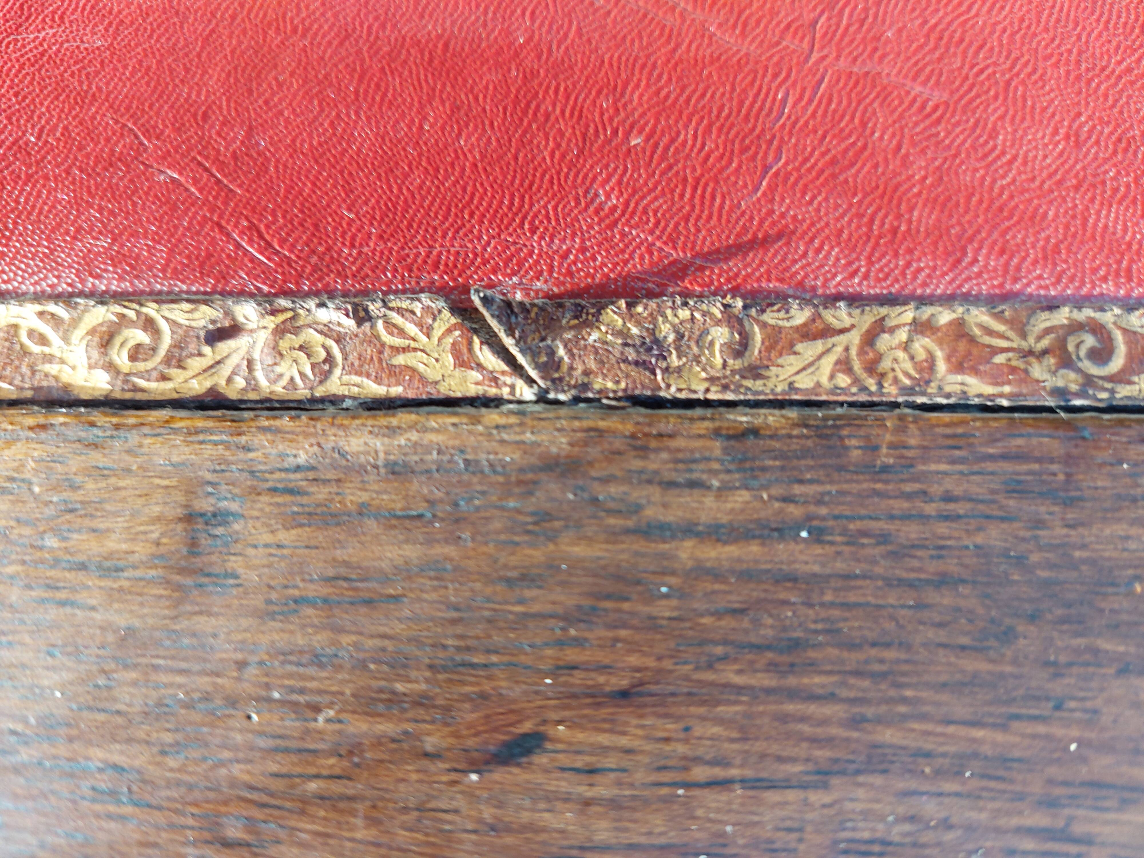 bureau enfant, ado, bois massif et cuir rouge