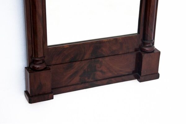 Miroir dans un cadre en acajou, Europe du Nord, XIXe siècle