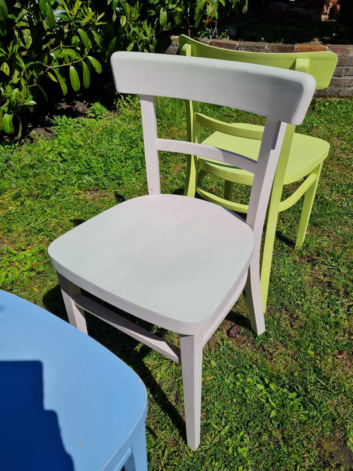 Série de 4 chaises Baumann en bois pastel