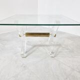 Table basse en laiton et lucite, années 1970