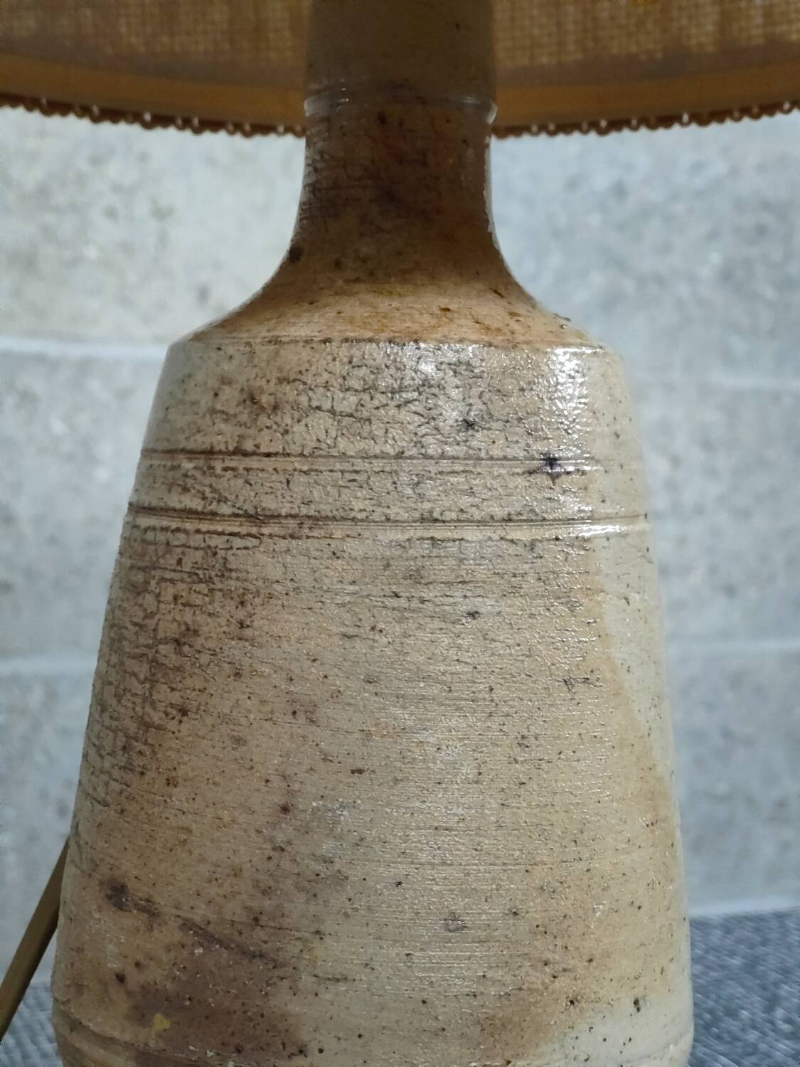 Patinated sandstone and jute ceramic lamp