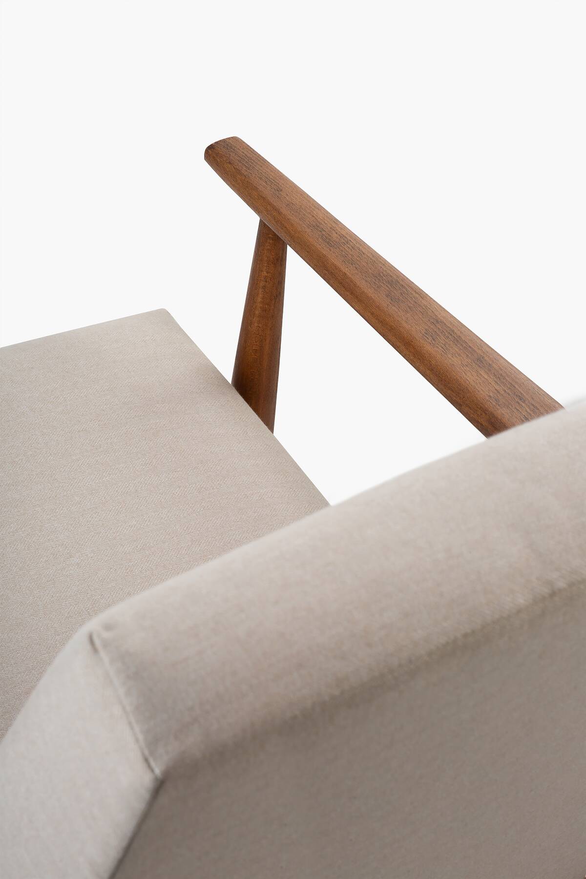 Fox armchair with footrest