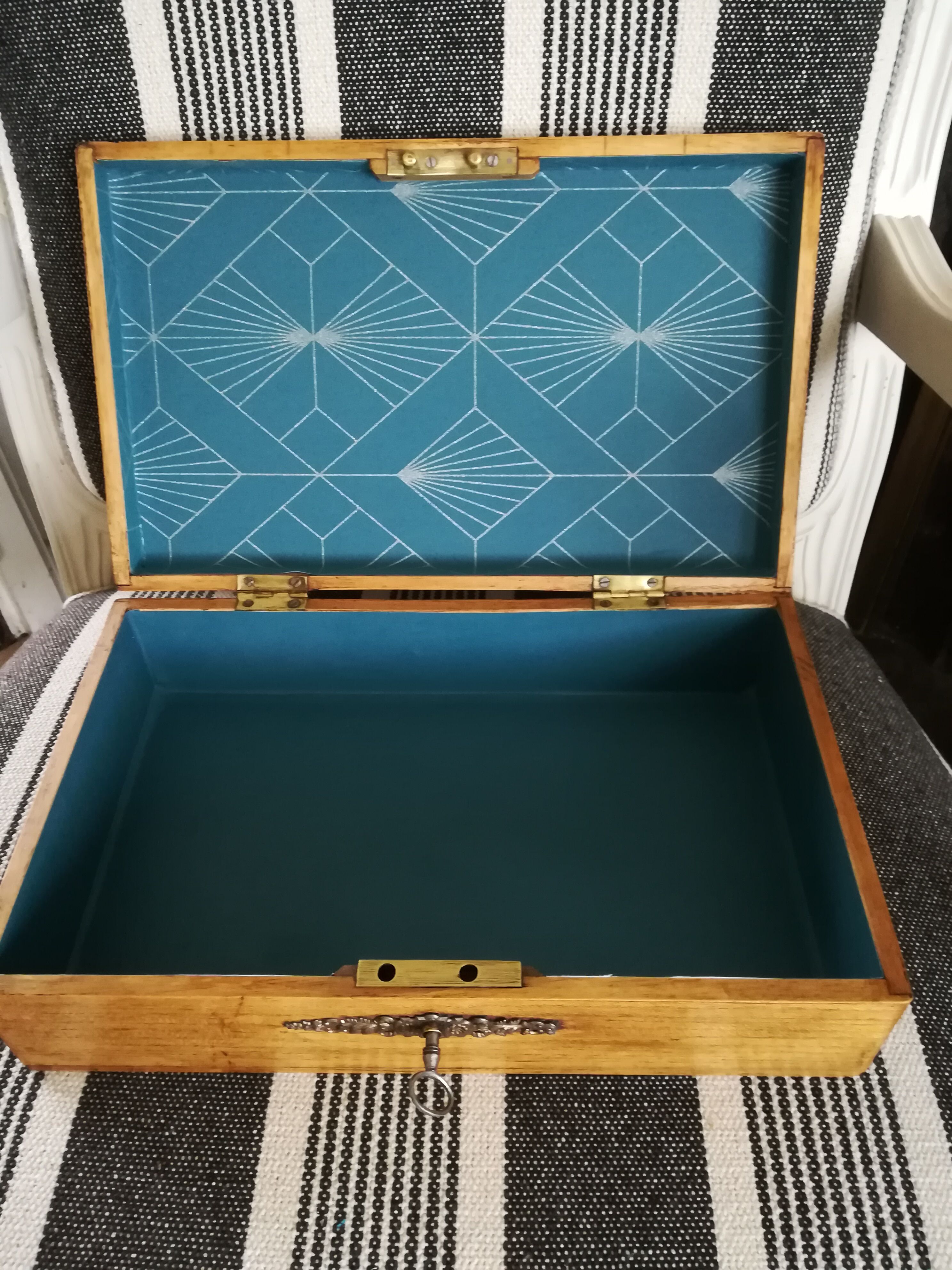 Initial original waxed wooden box j b
