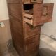Cabinet de classement antique en bois massif