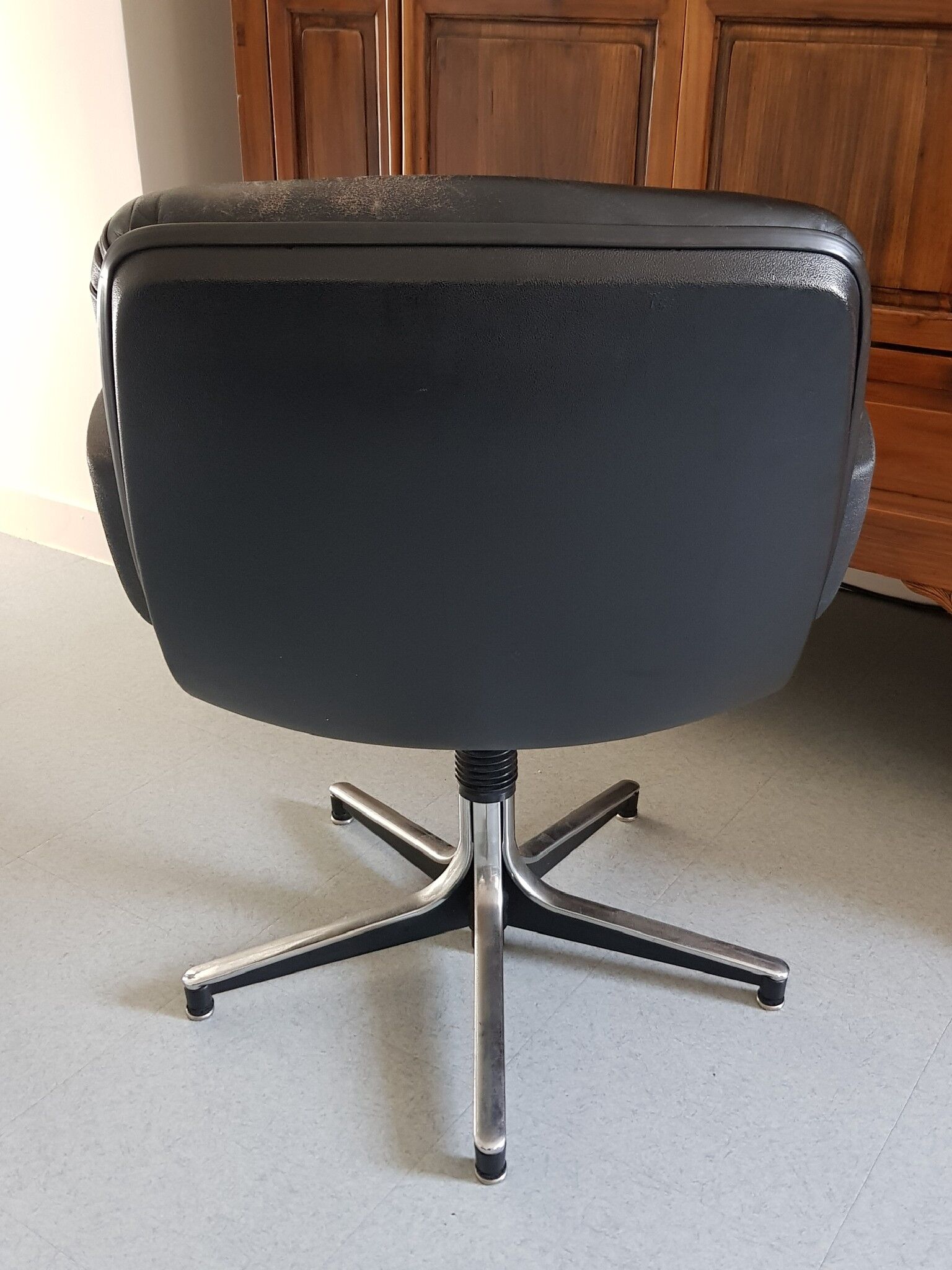 1970 leather office chair