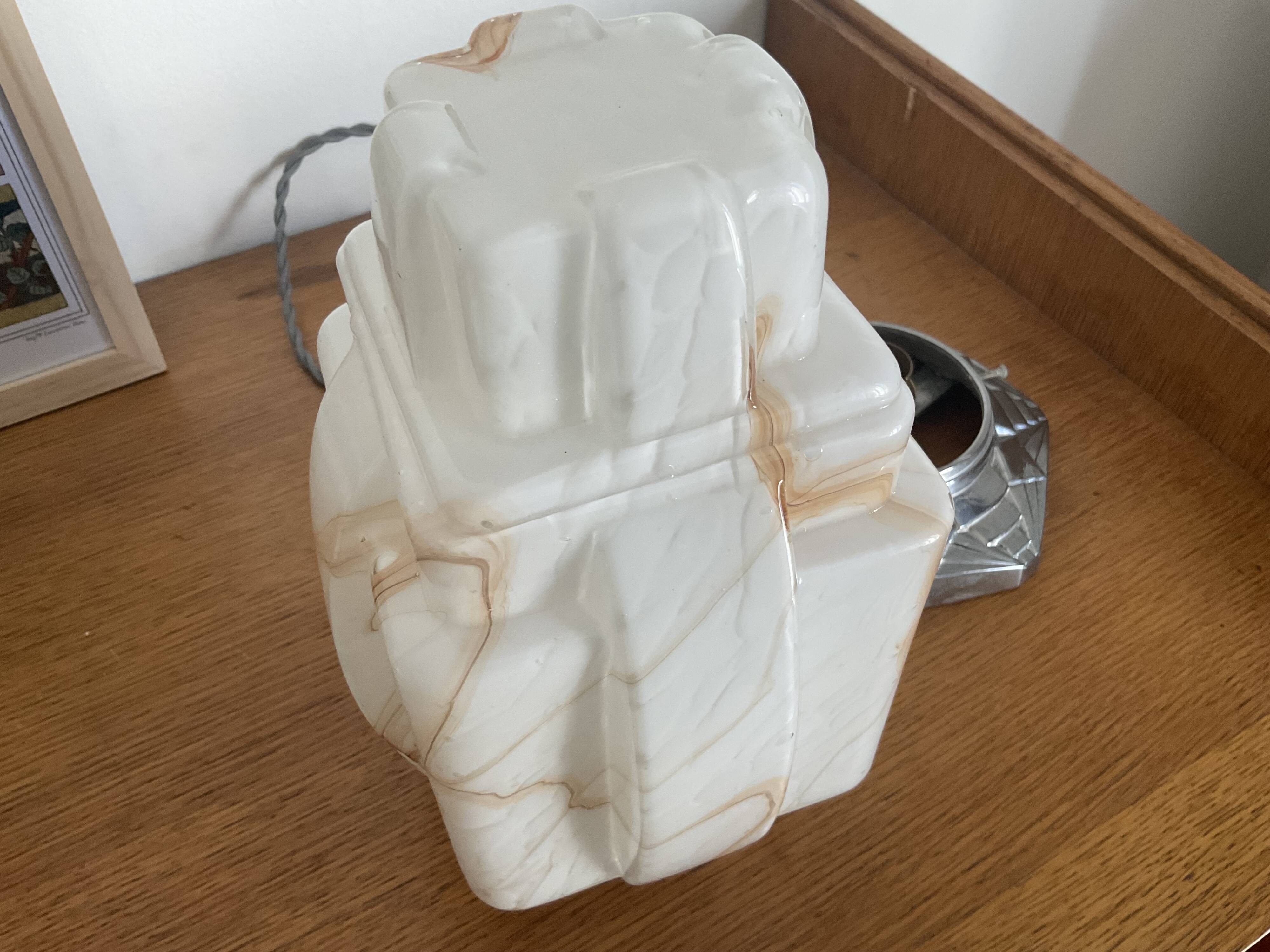 Art Deco skyscraper lamp