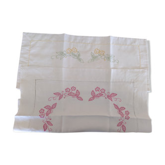 Old linen Set of 2 baby/child pillowcases