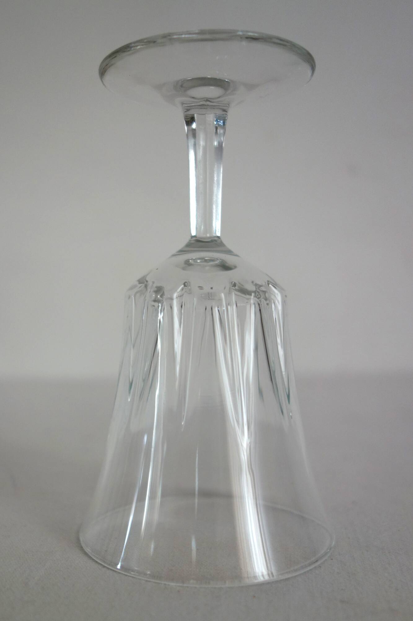 12 Regency Luminarc wine glasses from the 70s