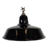 Lampe suspendue industrielle en émail noir, années 1960