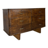 Une commode italienne vintage, en placage de noyer et en bois massif,