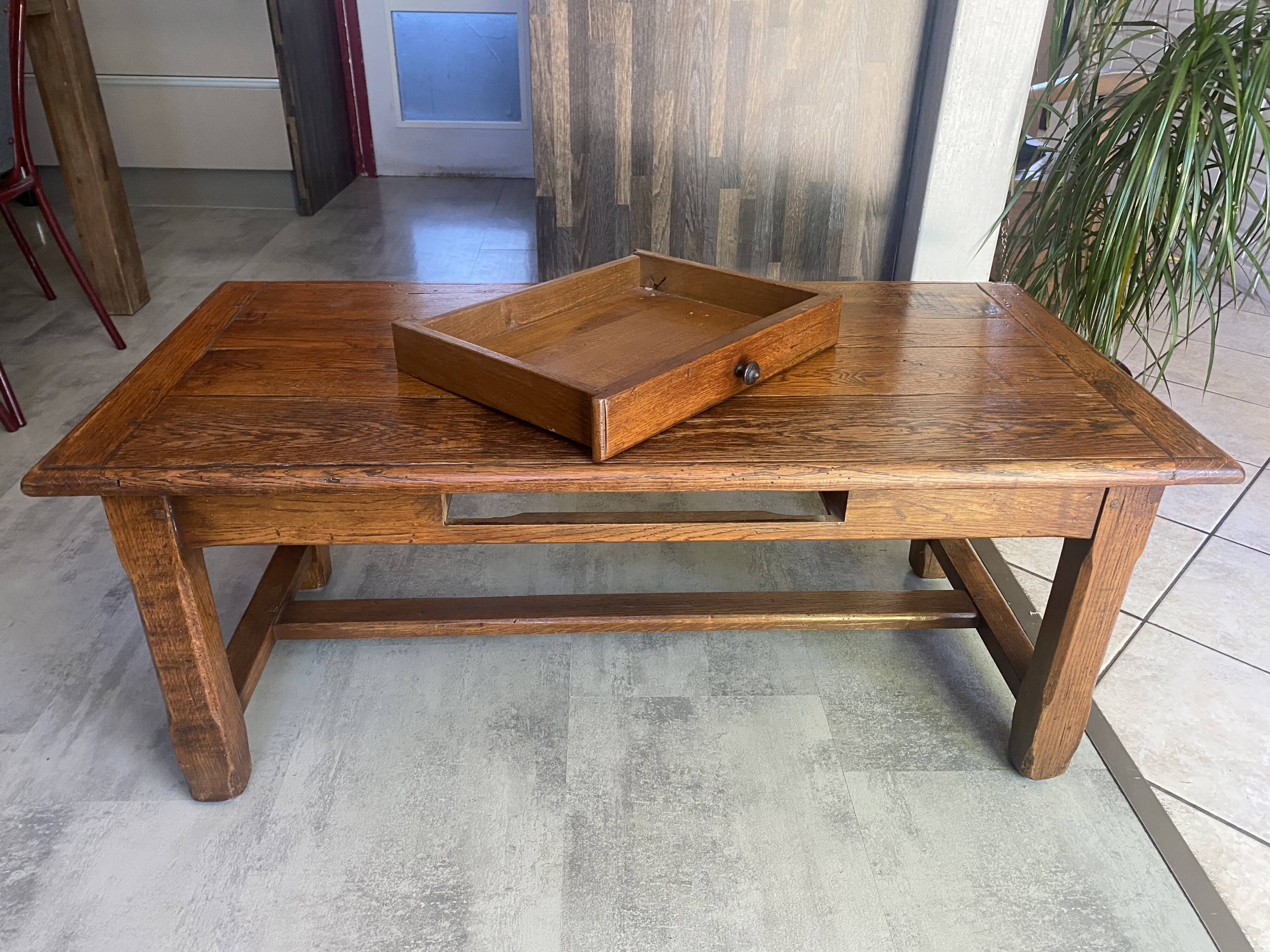 Rustic farmhouse antique coffee table made of solid oak with 1 drawer 50.