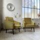 Paire de chauffeuses fauteuils vintage velours jaune