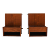 Paire de tables de chevet suspendues en teck par Hans Wegner pour Getama