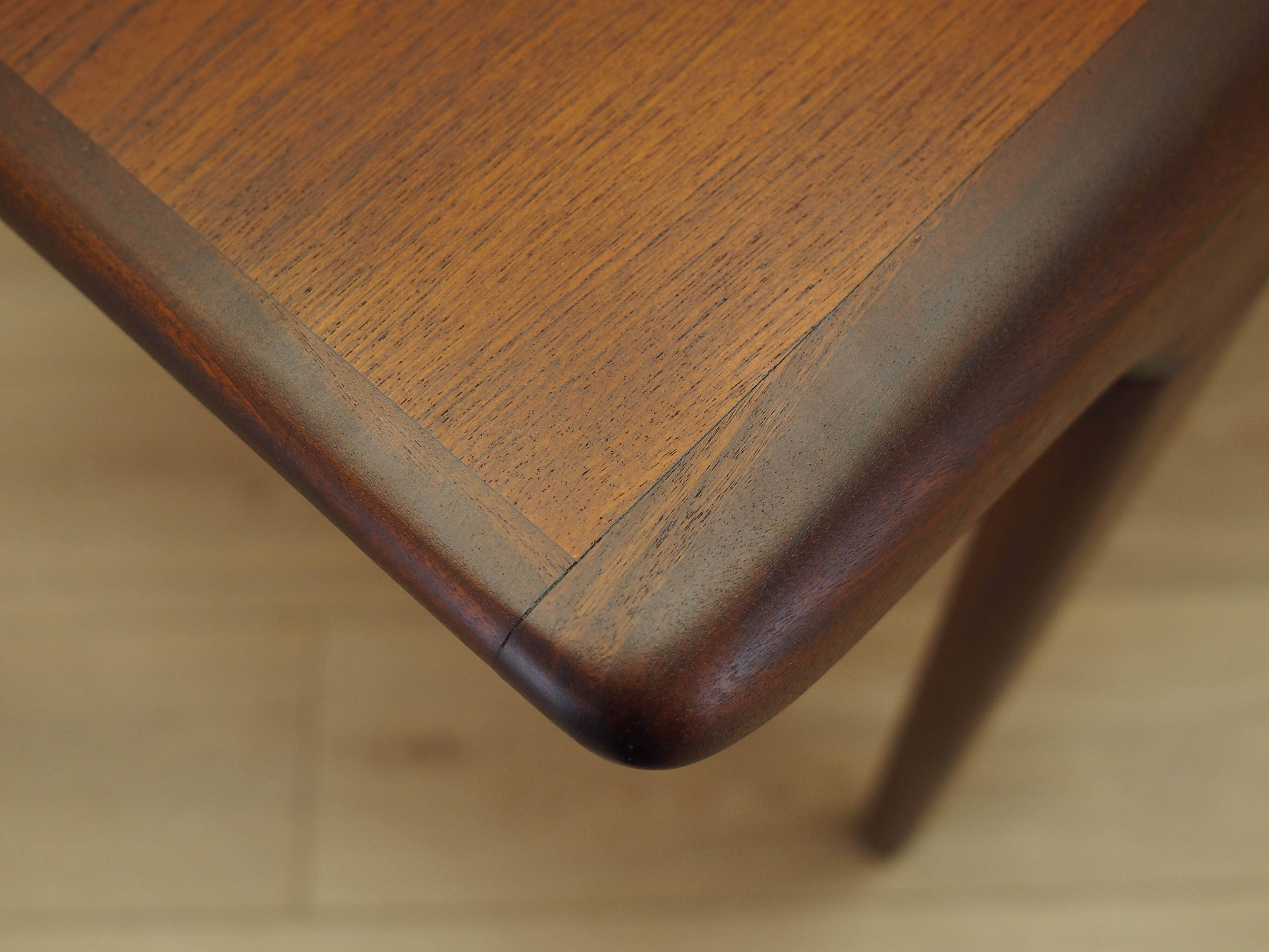 Teak table, Danish design, 1970s, designer: Johannes Andersen