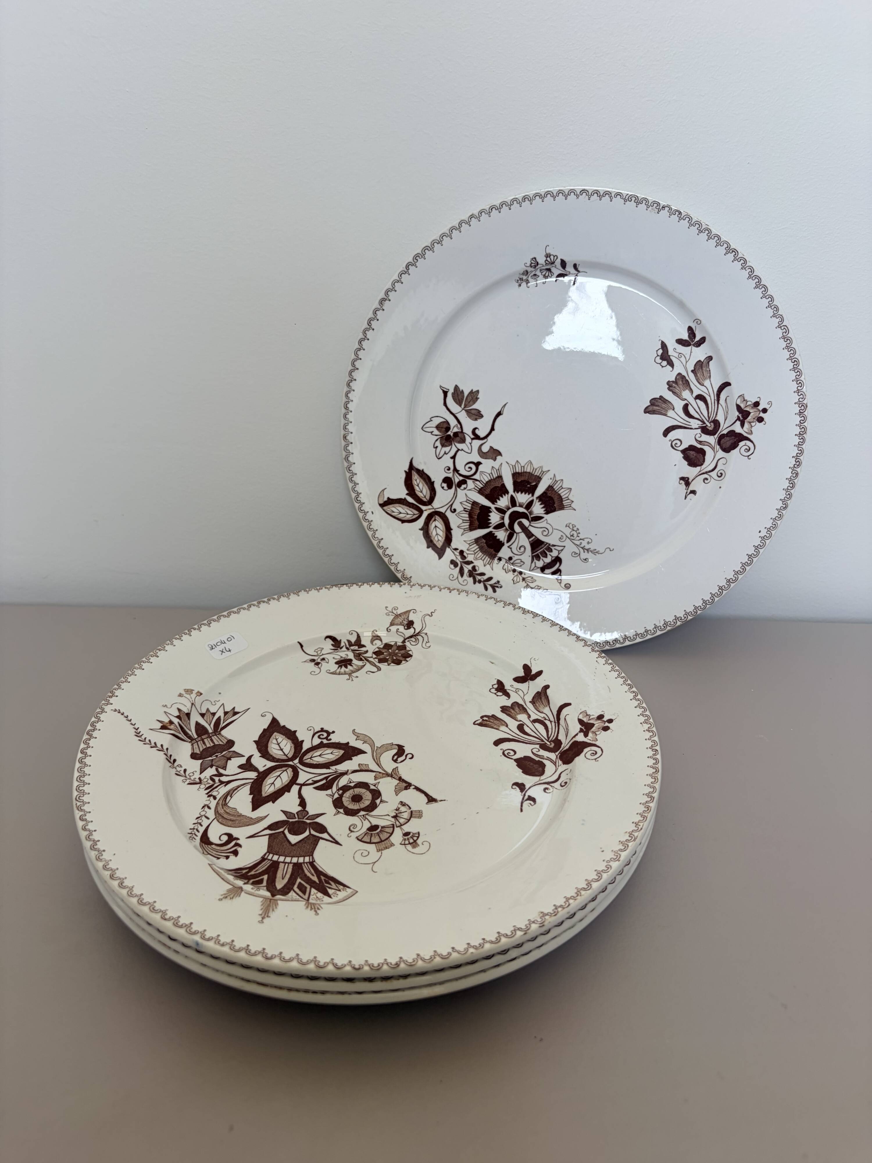 4 assiettes plates Sarreguemines modèle Danois