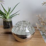 Flower with removable silver foot