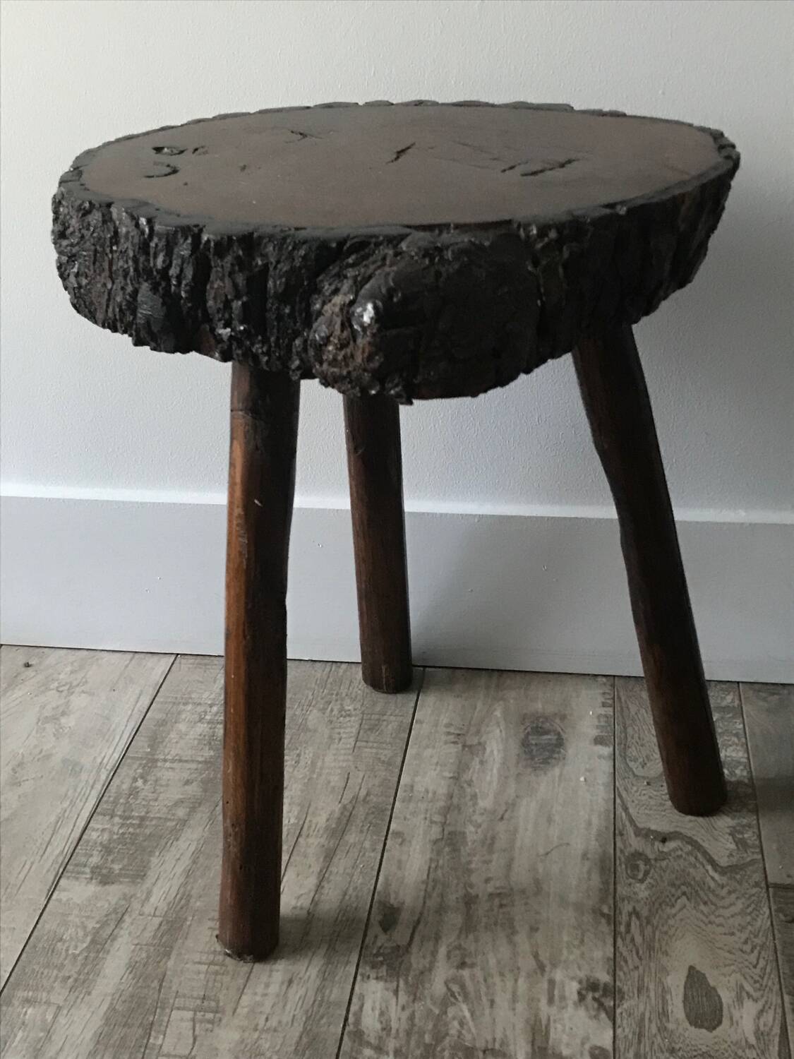 Raw art wood stool