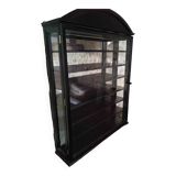 Small display case for collectibles