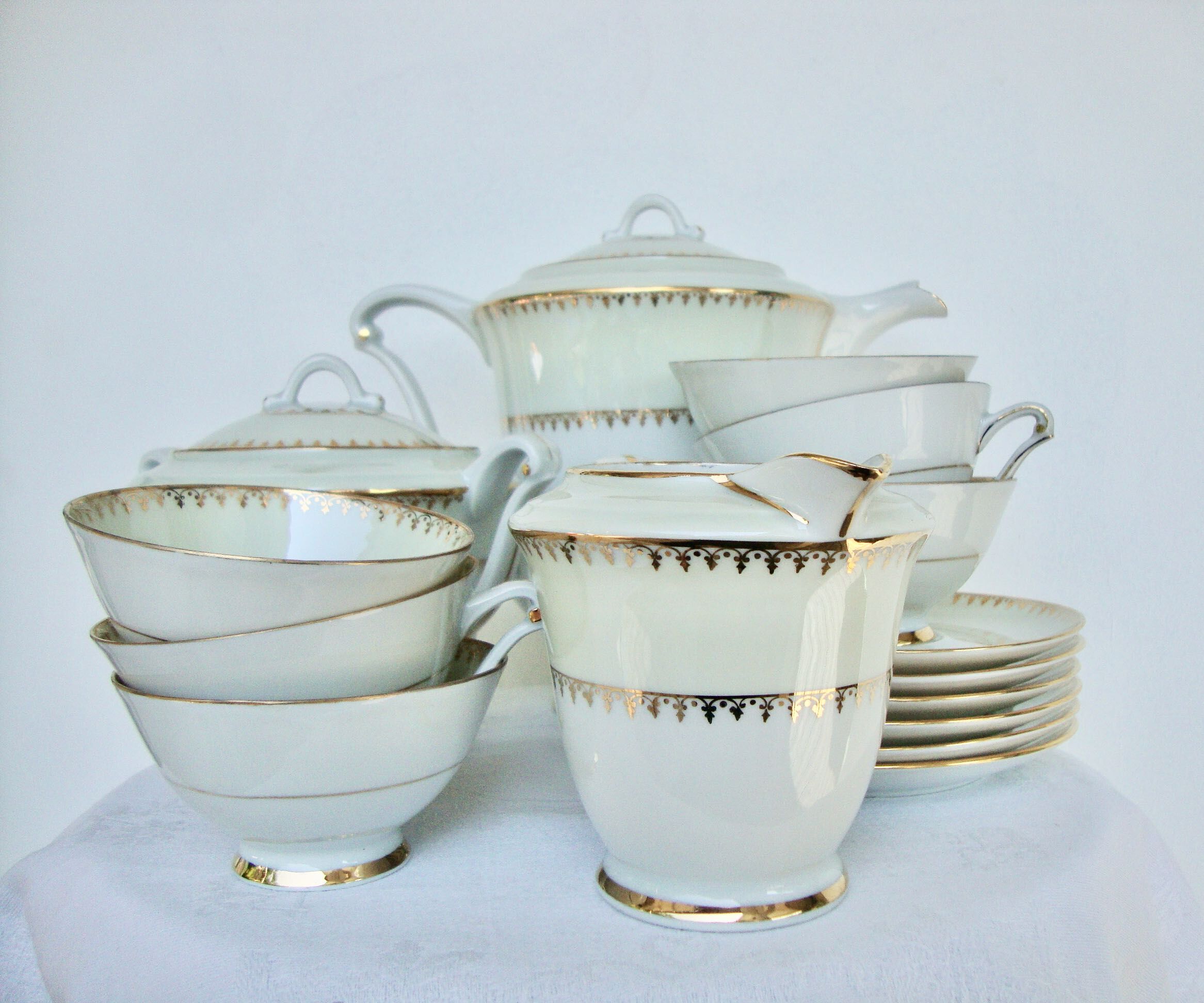 Coffee or porcelain tea service