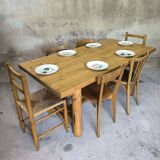 Table vintage en bois massif