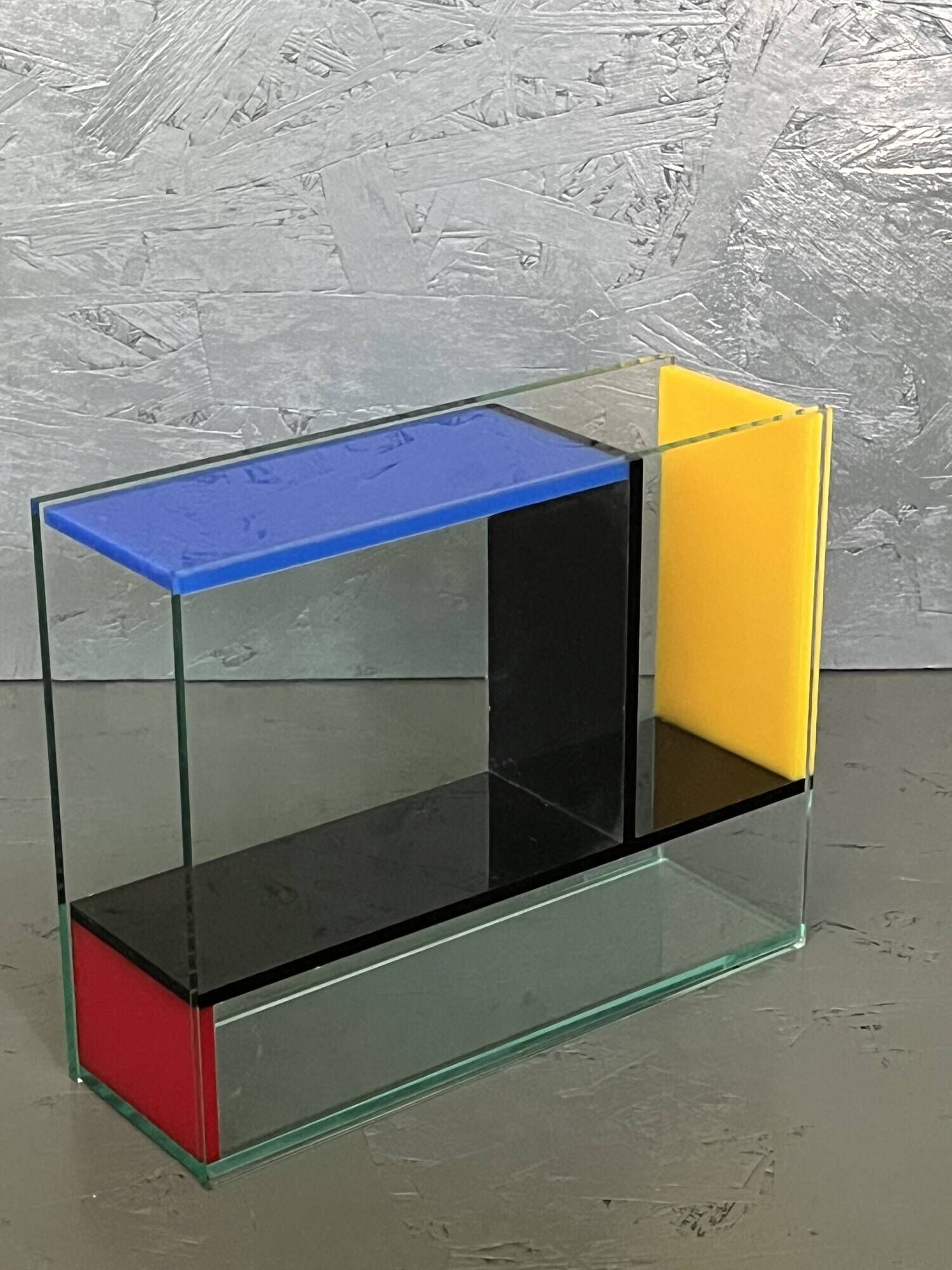 Plexiglass vase by Frank Kerdil