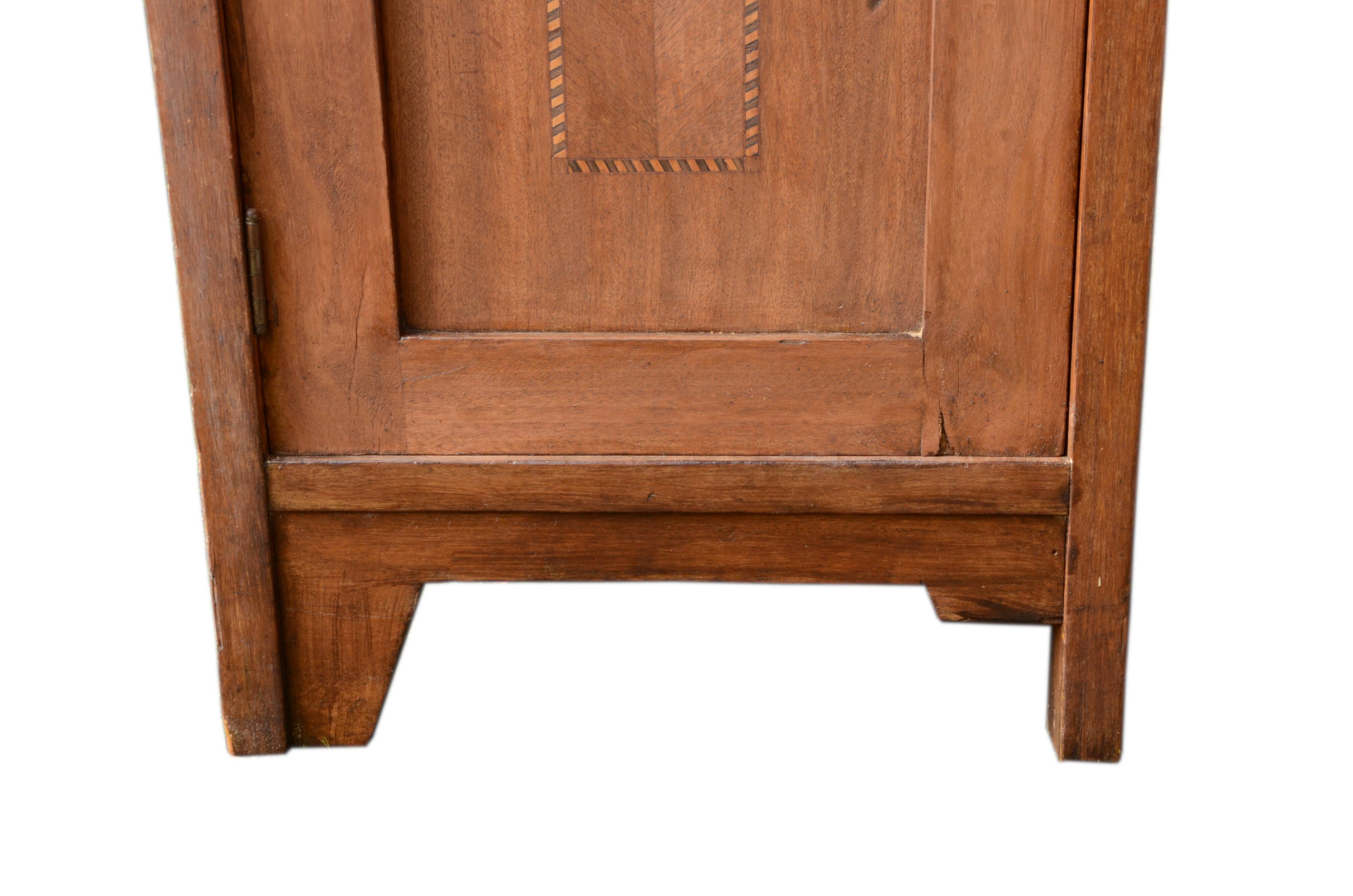 Solid wood confiturier, marquetry door, and marble top, 40x42x80cm.