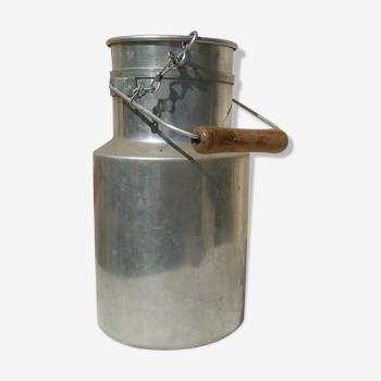 2 litre metal milk pot