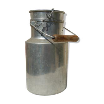 2 litre metal milk pot