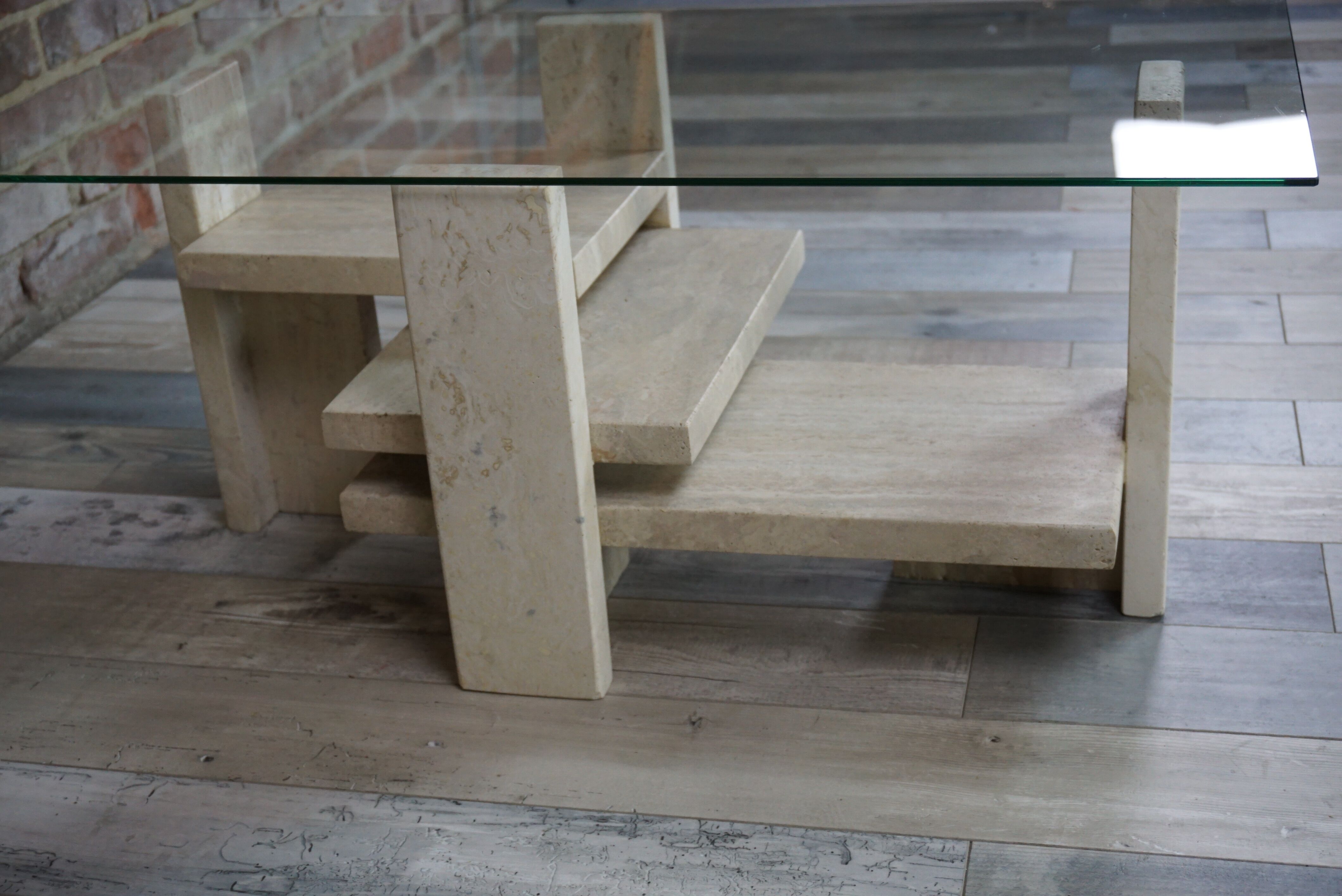 Table basse en travertin et verre design Willy Ballez