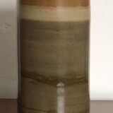 Ceramic vase decorated with a varied color