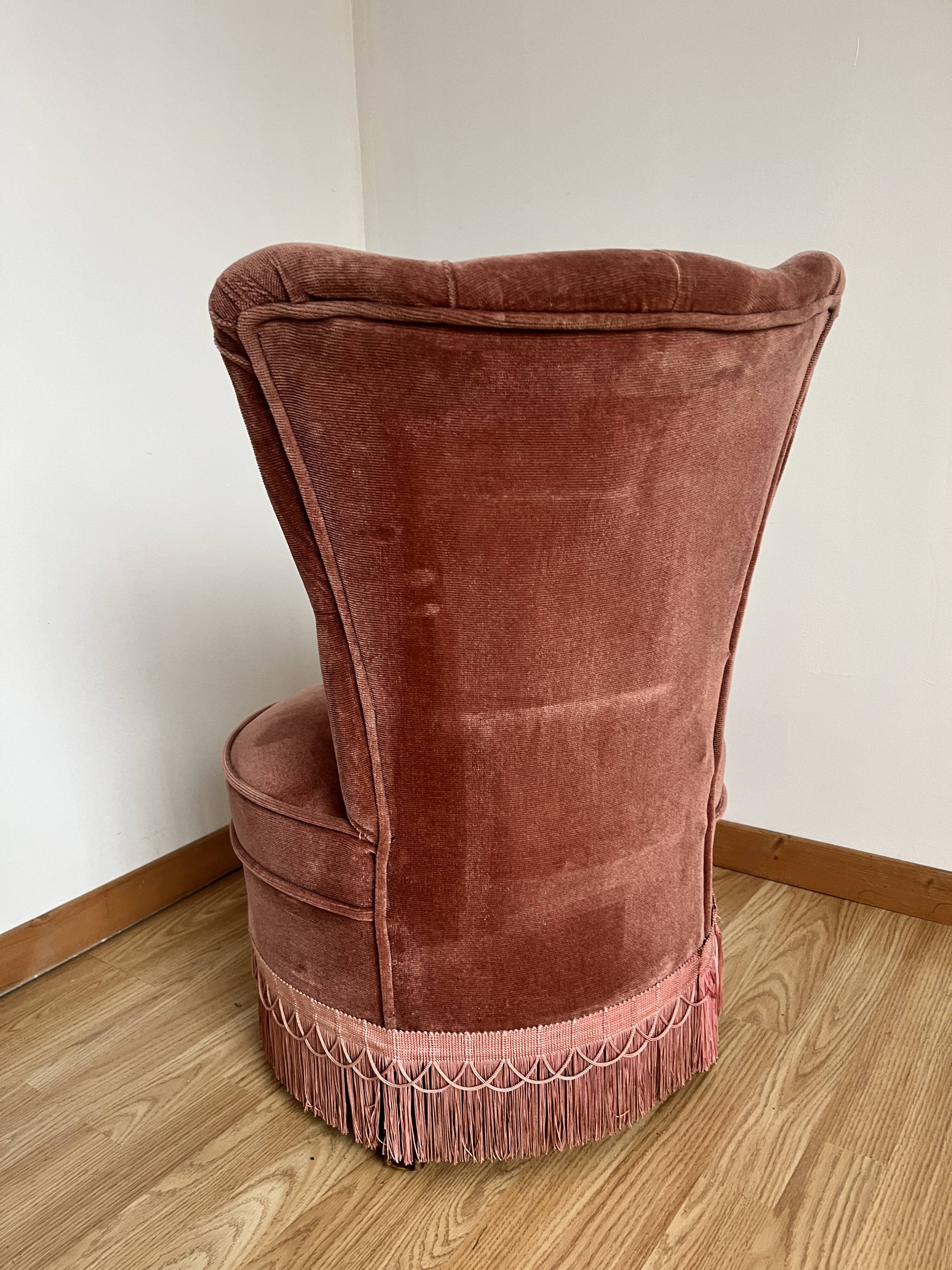 Velvet toad armchair