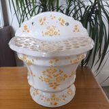 Bouquet holder / flower holder in Moustiers earthenware