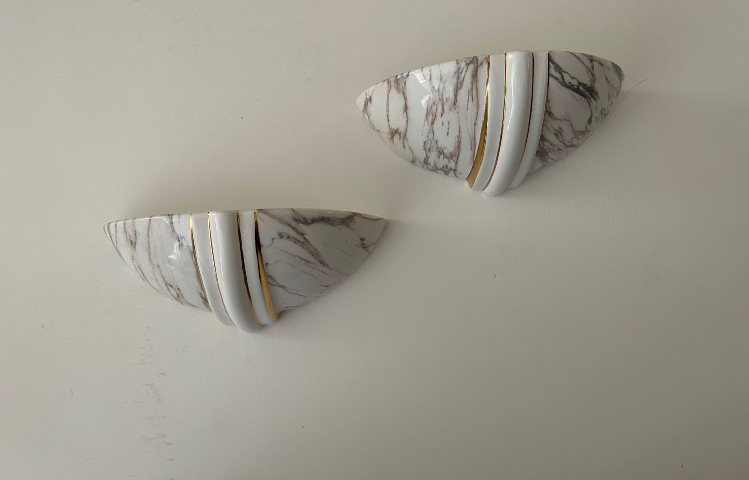 Pair of vintage marbled and gilded porcelain sconces, France 1970